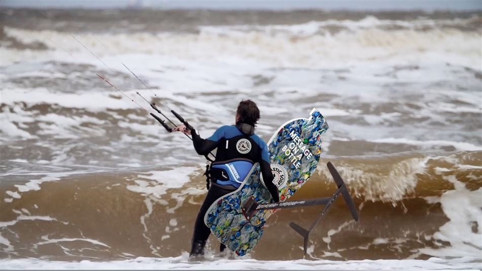 Plastic soup surfer