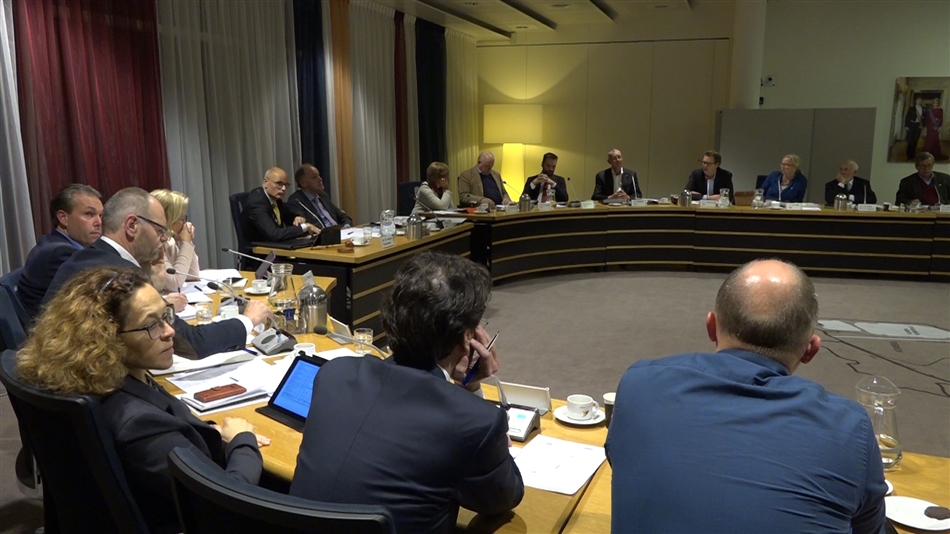 oegstgeest gemeente debat