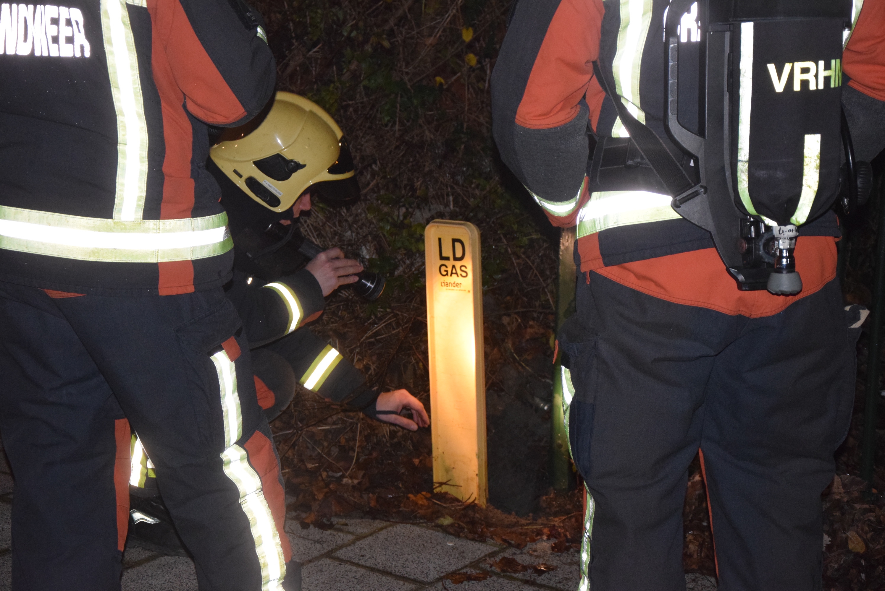 Lek in gasleiding zorgt voor inzet brandweer, Gabriel Metzustraat in Leiden