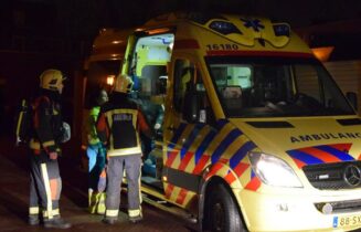 Bewoner lichtgewond na vlam in de pan, Dr. van Rhijnstraat in Leiderdorp