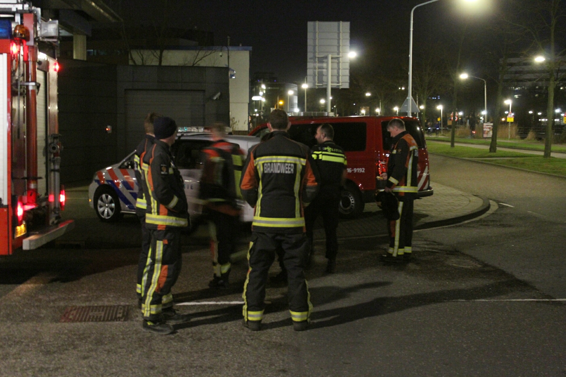 Brandweer rukt uit voor vreemde lucht, Albinusdreef in Leiden
