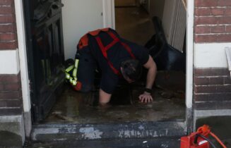Meerder woningen kampen met wateroverlast, Witte Singel in Leiden