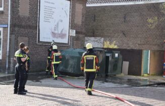 Wederom brand in zelfde container, Evertsenstraat in Leiden