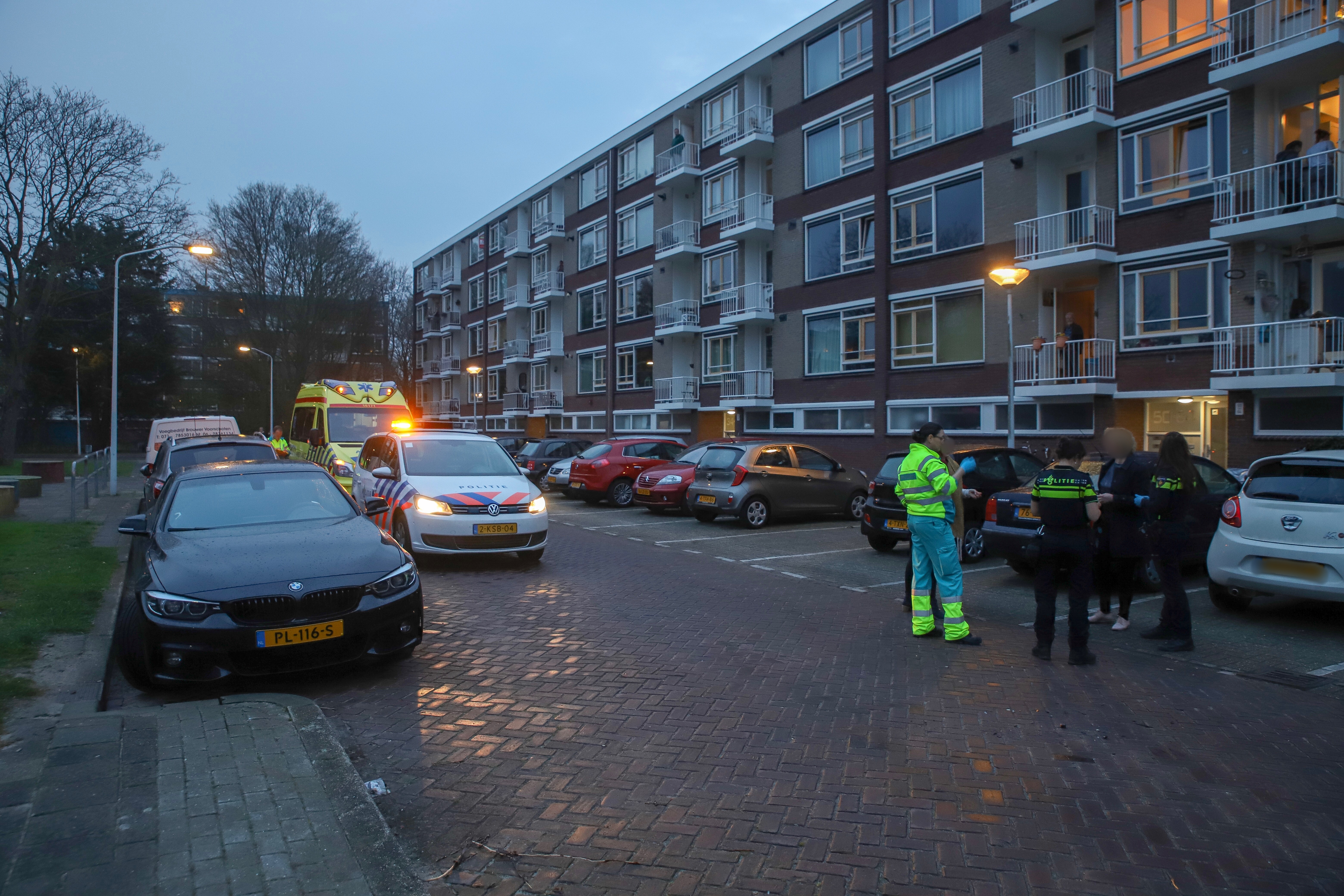 Lichtgewonde bij ongeval na voorrangsfout, Mahlerstraat in Leiden