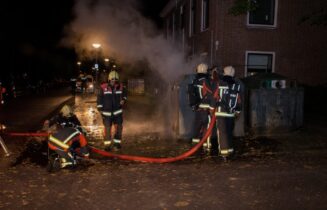 Mogelijke brandstichting containerbrand, Rijn en Schiekade in Leiden