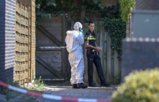 Overleden man aangetroffen in tuin van woning, Dijkwacht in Leiderdorp