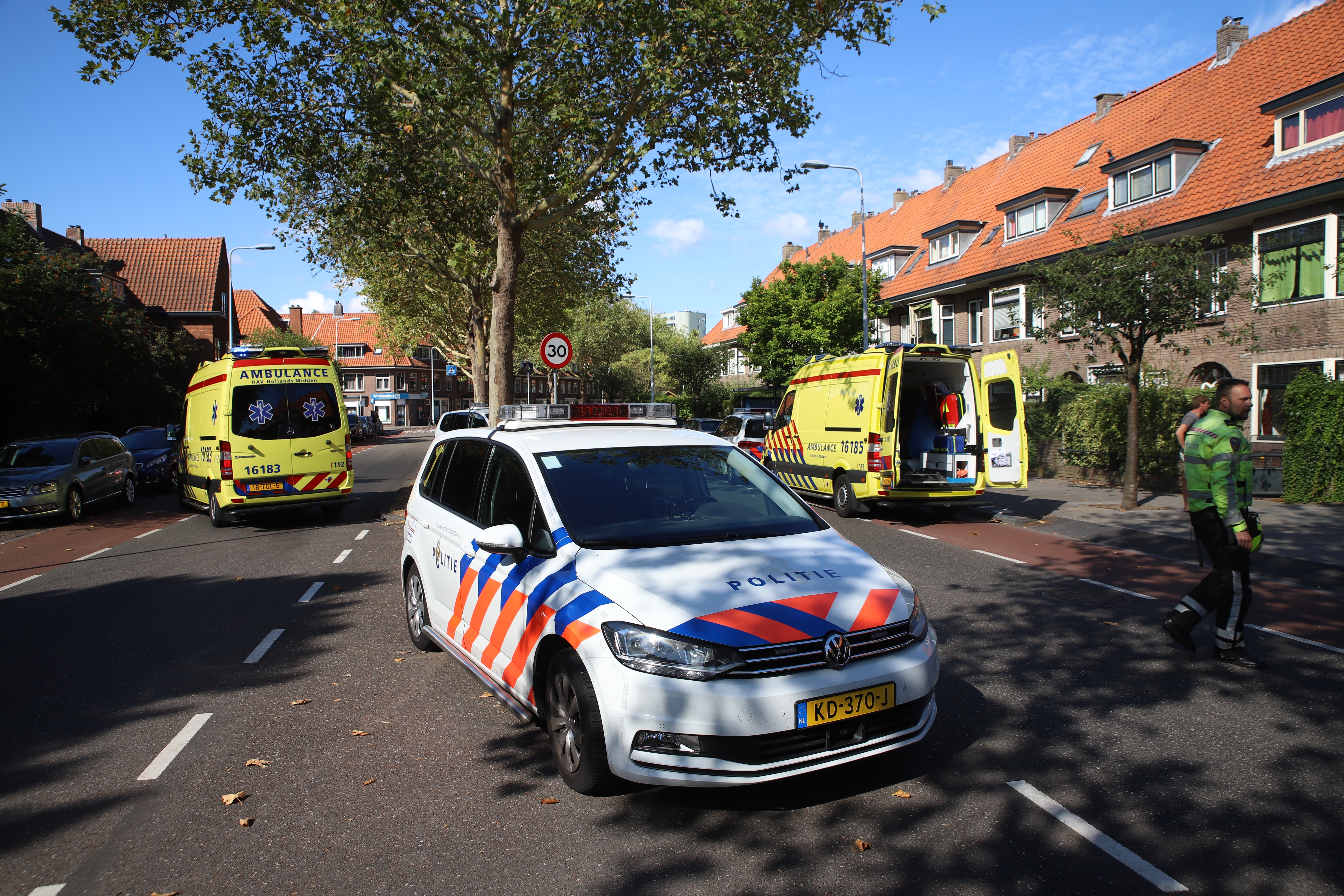Twee kinderen gewond bij aanrijding, De Sitterlaan in Leiden