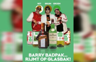 Barry-badpak-rijmt-op-glasbak-Unity