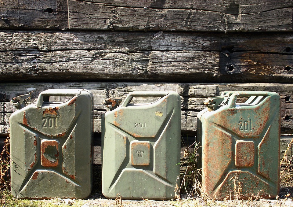gasoline-canister-708568_960_720