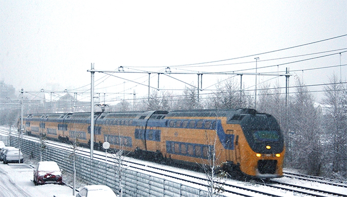 trein in sneeuw