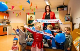 Rookvrije generatie wethouder Beekhuizen bij FloreoKids