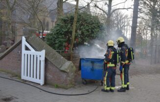 Container in brand gestoken, Rhijngeesterstraatweg in Oegstgeest