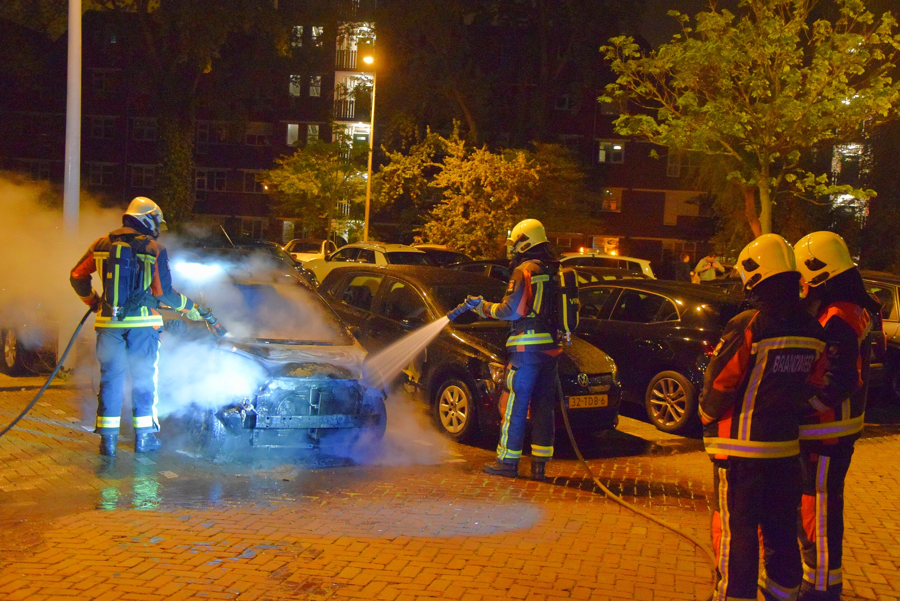 Leiden weer opgeschrikt door autobrand, Morssingelterein in Leiden
