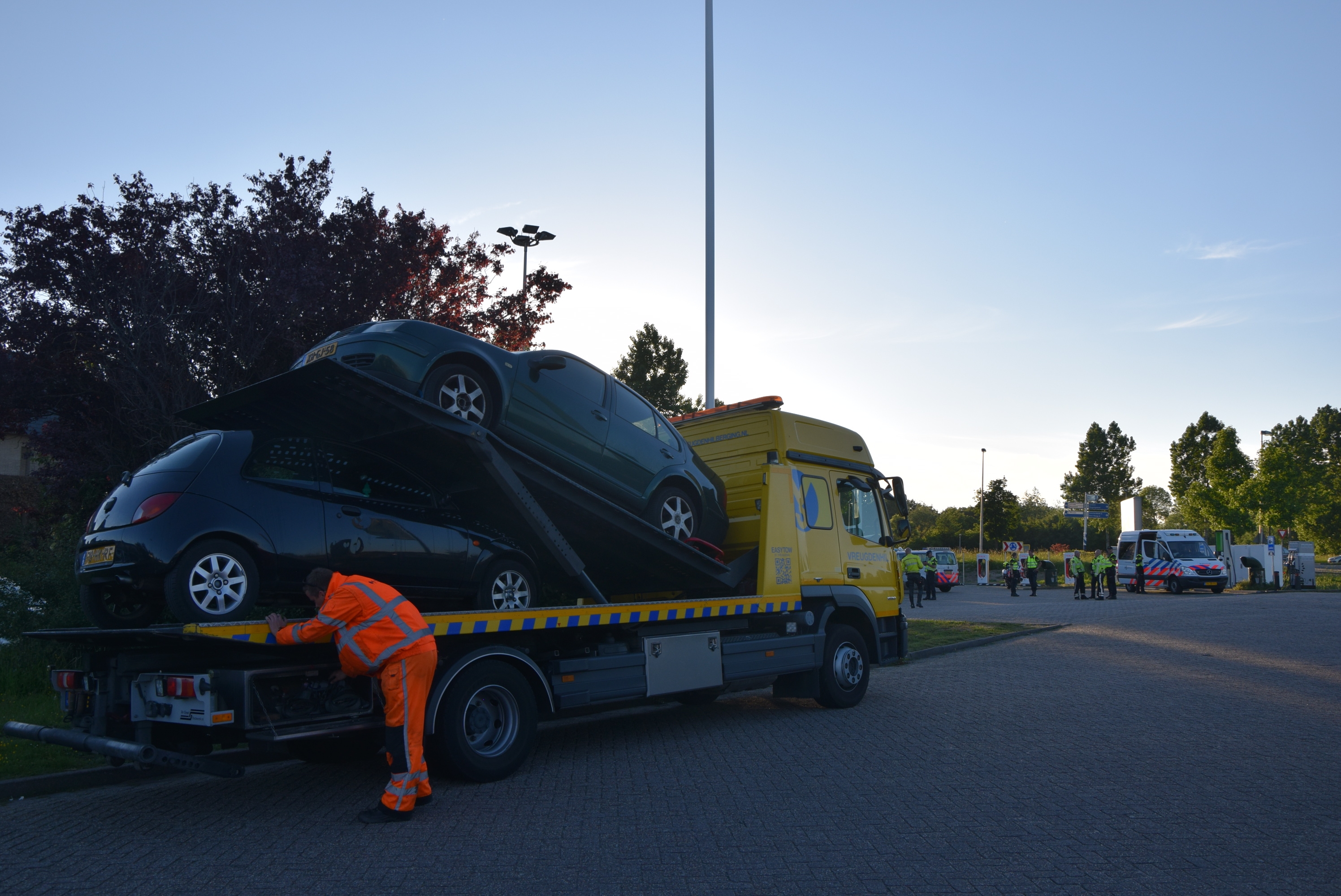 40.000 euro en tientallen strafbare feiten bij grote verkeerscontrole, Persant Snoepweg in Leiderdorp