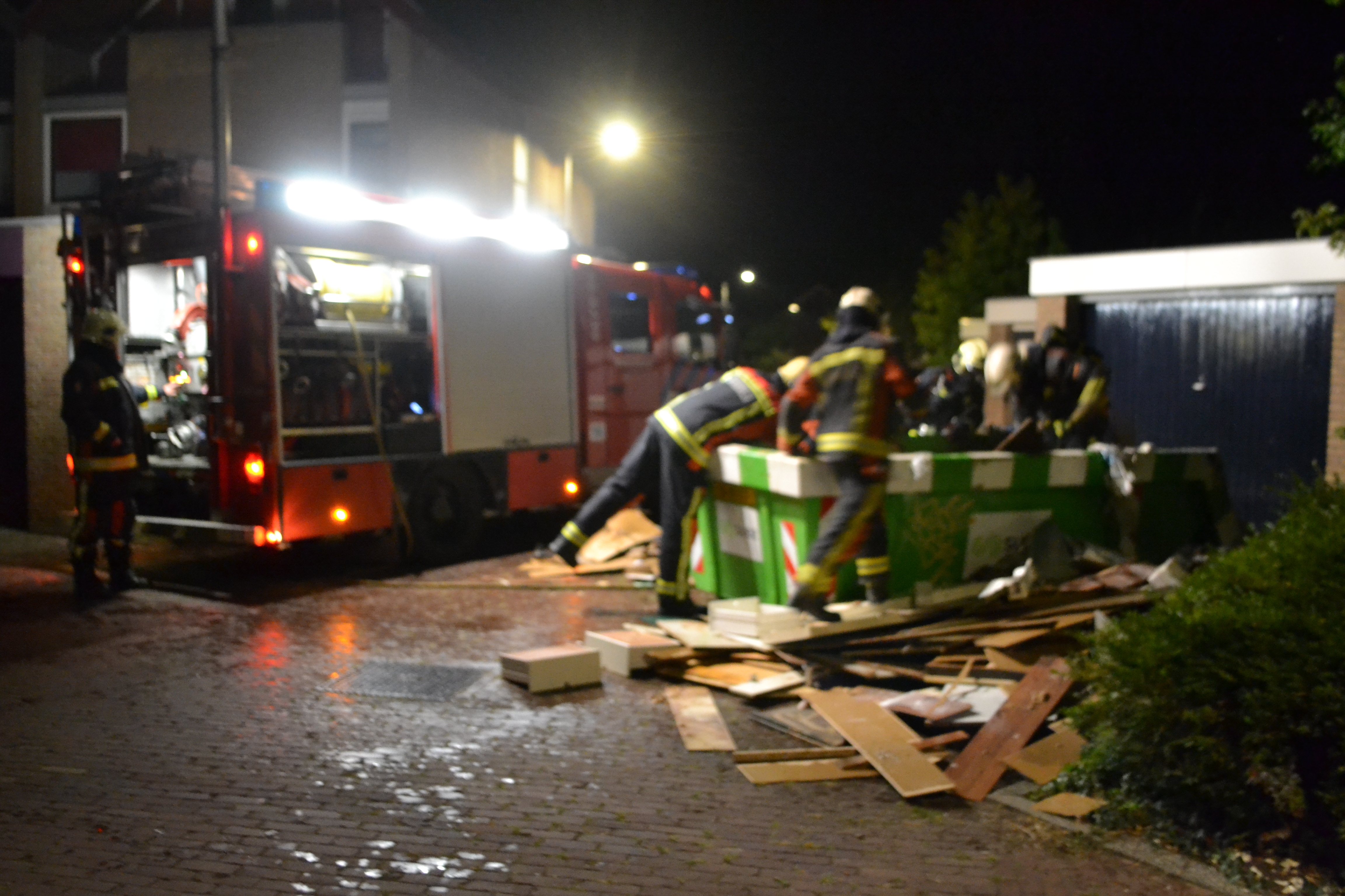Brand in bouwcontainer, De Savornin Lohmanplantsoen in Voorschoten