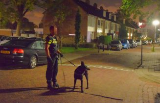 Drie verdachten aangehouden na achtervolging, Hoofdstraat in Leiderdorp