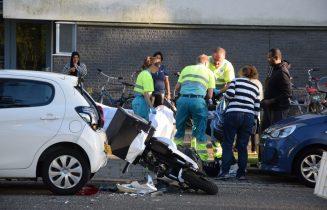 Maaltijdbezorger gewond na ongeval, Vijf Meilaan in Leiden
