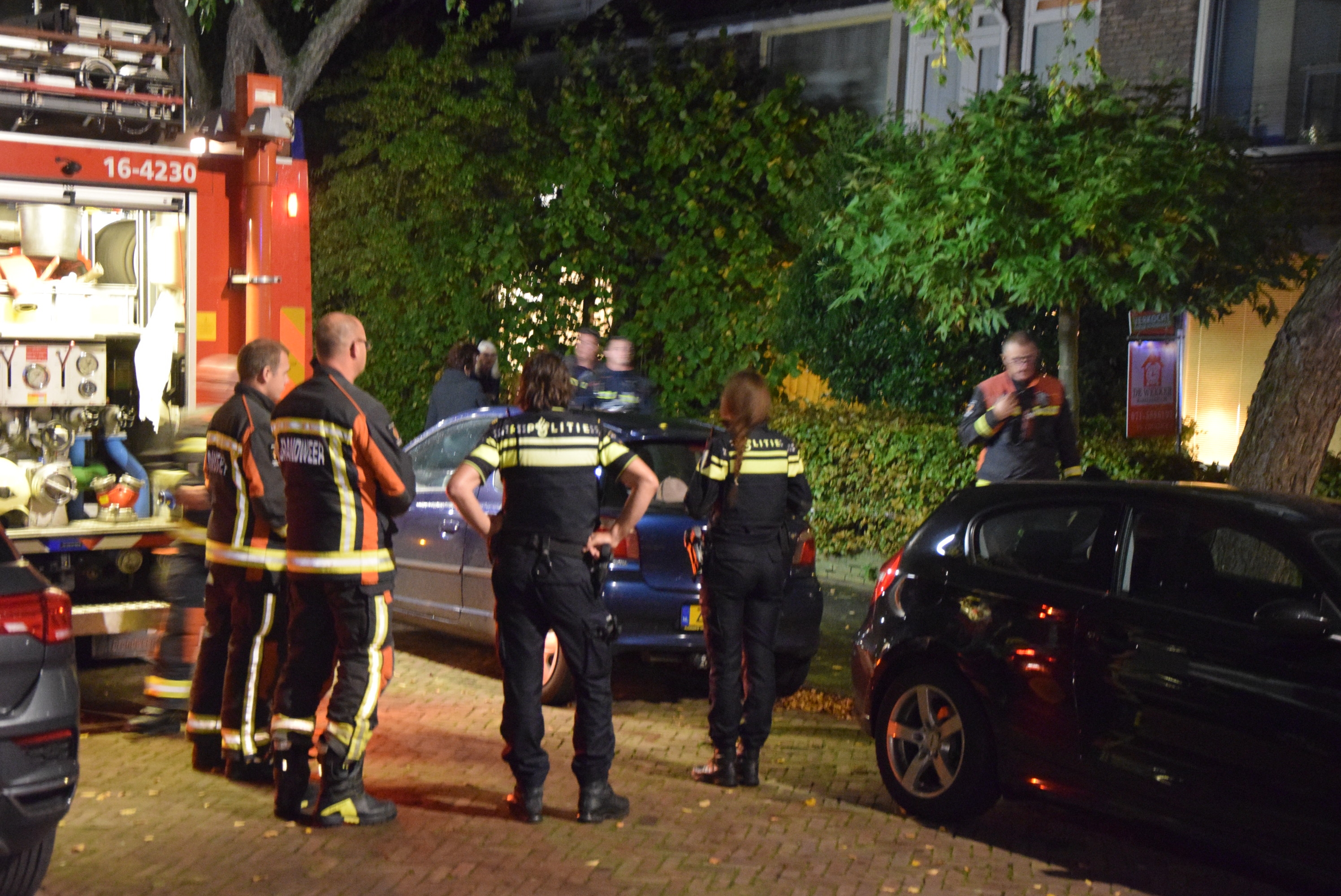 Tweetal woningen zonder stroom door brand in meterkast, Jan Keldermansstraat in Leiden