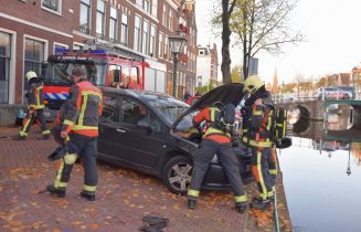 Klein brandje in motorruimte snel geblust, Herengracht in Leiden
