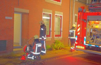 Huis onbewoonbaar na keukenbrand, Maredijk in Leiden