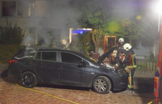 Wederom auto in de brand, Richard Holstraat in Leiden