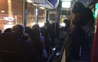 Volle Bus 3861