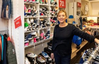 sluit haar deuren