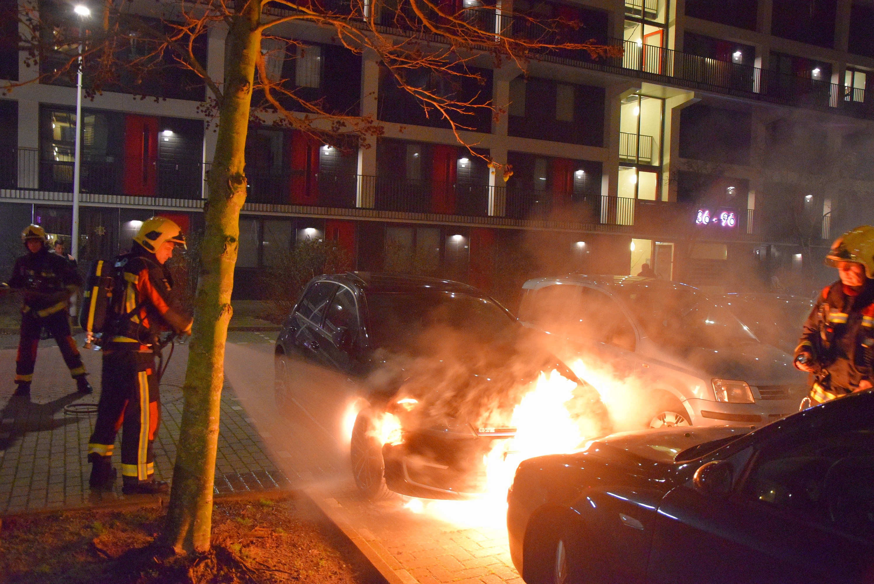 Auto in brand gestoken aan Ravenhorst