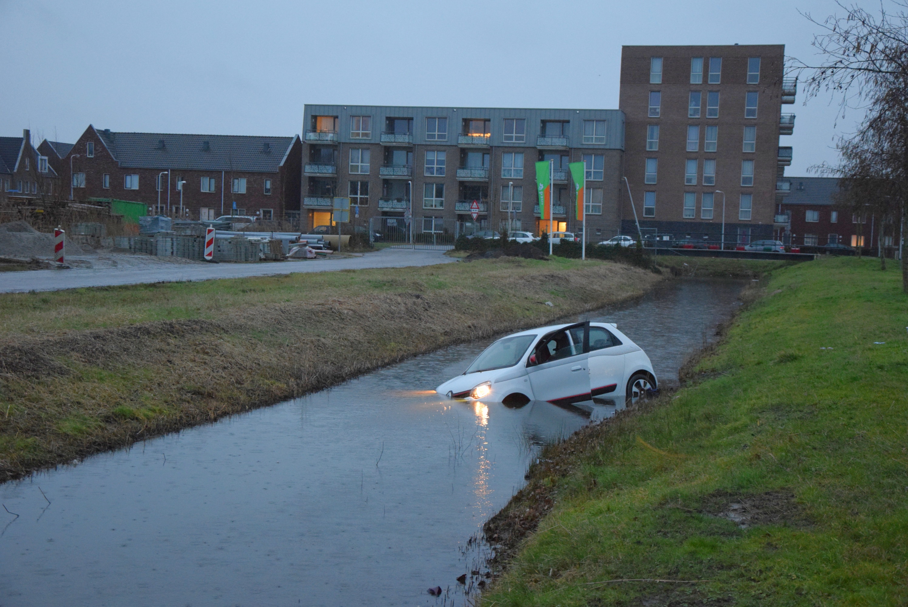 auto te water valkenburg