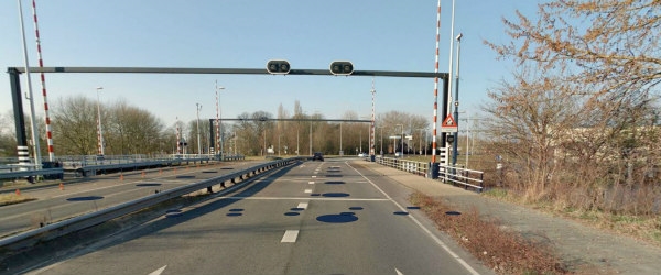 0E3563DA66A2EADE6C0BBCB9359F4501_950_0