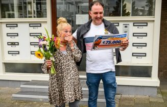 Foto 1 - Annelies en Alexander uit Leiden winnen 75.000 euro en gloednieuwe auto