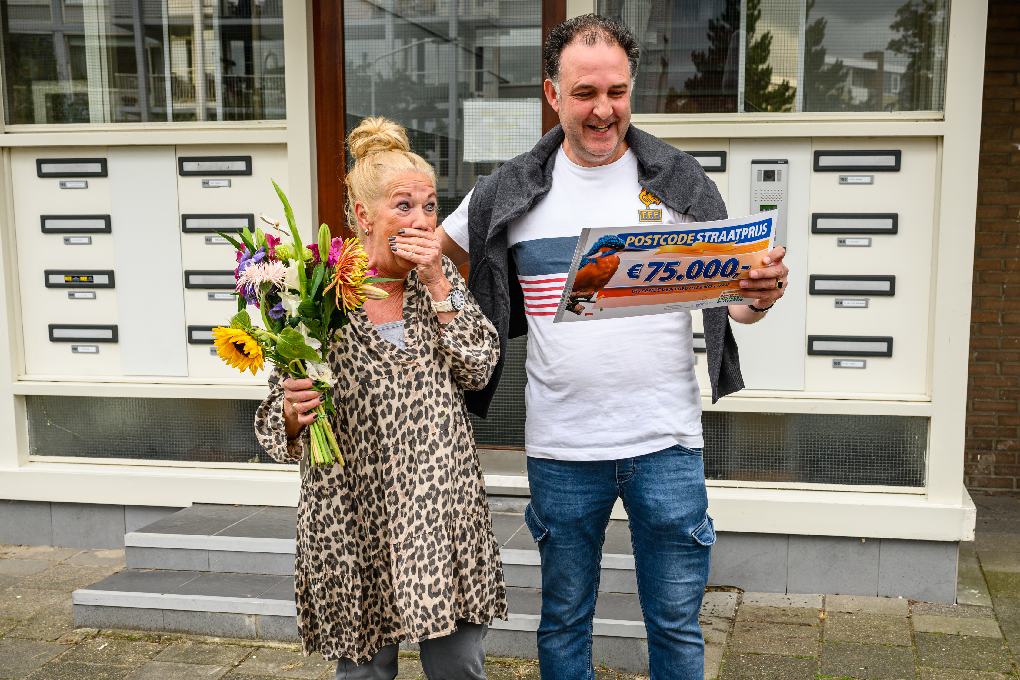 Foto 1 - Annelies en Alexander uit Leiden winnen 75.000 euro en gloednieuwe auto