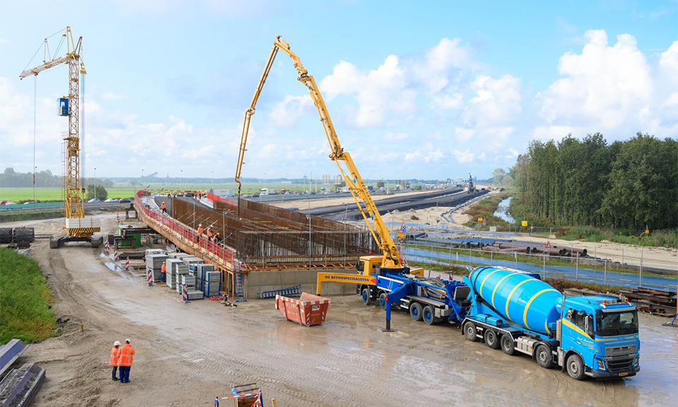 Betonstort-knoopunt-Hofvliet