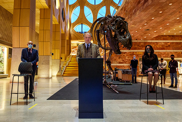 Naturalis: T-Rex replica ceremonie overdracht burgemeesters Nagasaki Leiden Nederland - Foto door: Rob van Dullemen ©