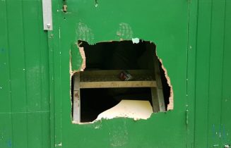 Vandalisme bij Openluchttheater Leidse Hout