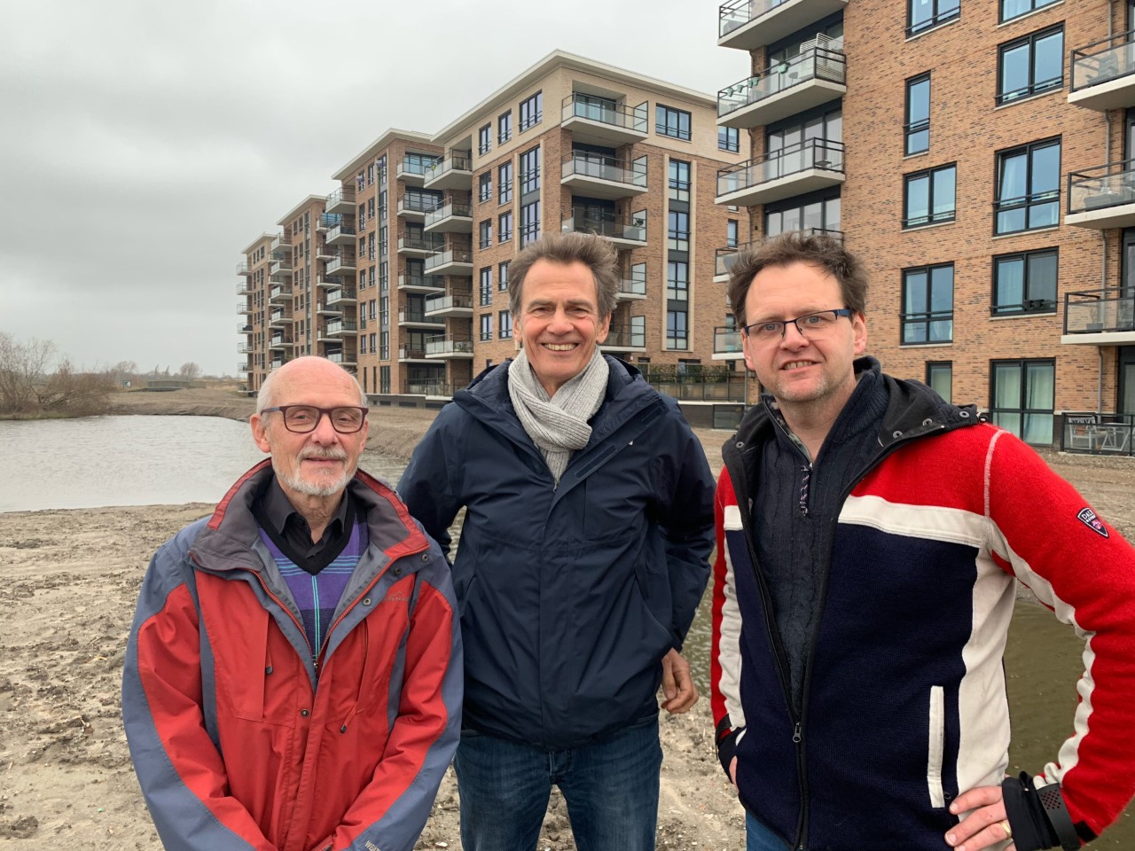 thumbnail_Vlnr Frank ter Beek, Peter van Schie en Martijn Voorham van Energiek Poelgeest