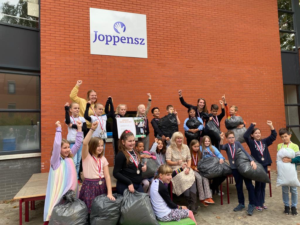 Foto basisschool Joppensz wint 1e Leidse Textiel Race