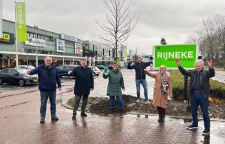 Groepsfoto bij de Rijneke Boulevard