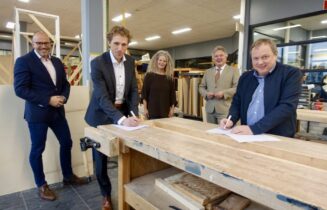 ondertekening beroepskwalificatie bouw MBO Rijnland Vakcollege