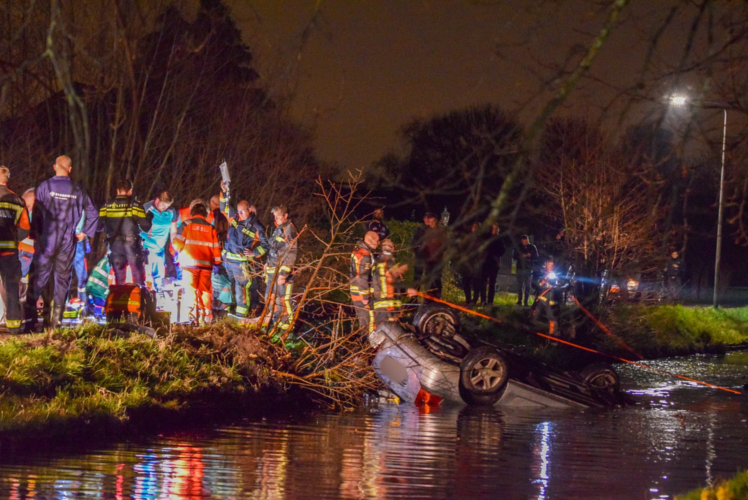 Auto te water Westeindseweg MRT22
