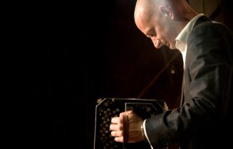 Martin-de-Ruiter op bandoneon